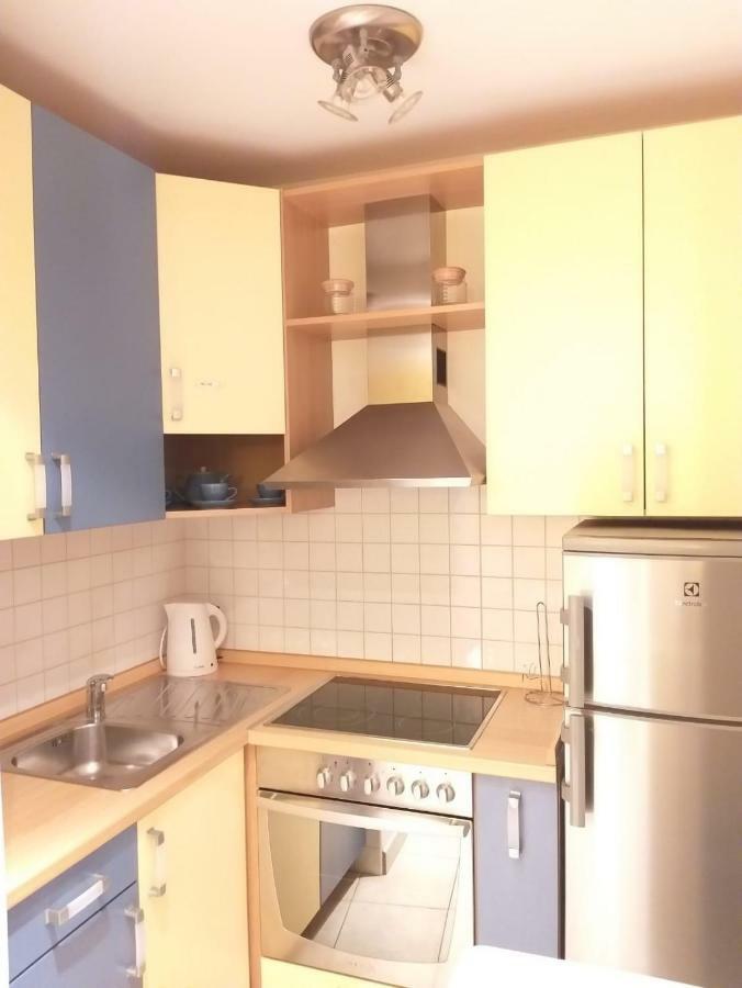 Villa Seaview With Pool - Apartment Yellow Трогир Екстериор снимка