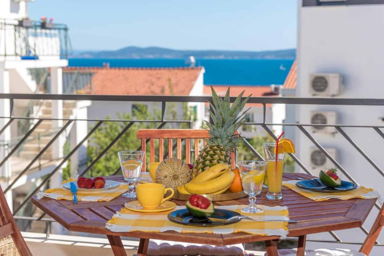 Villa Seaview With Pool - Apartment Yellow Трогир Екстериор снимка